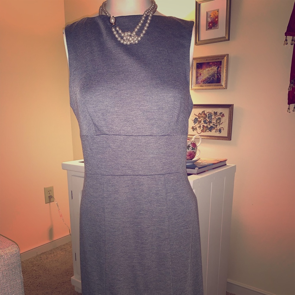 Beautiful semi formal grey dress🌚